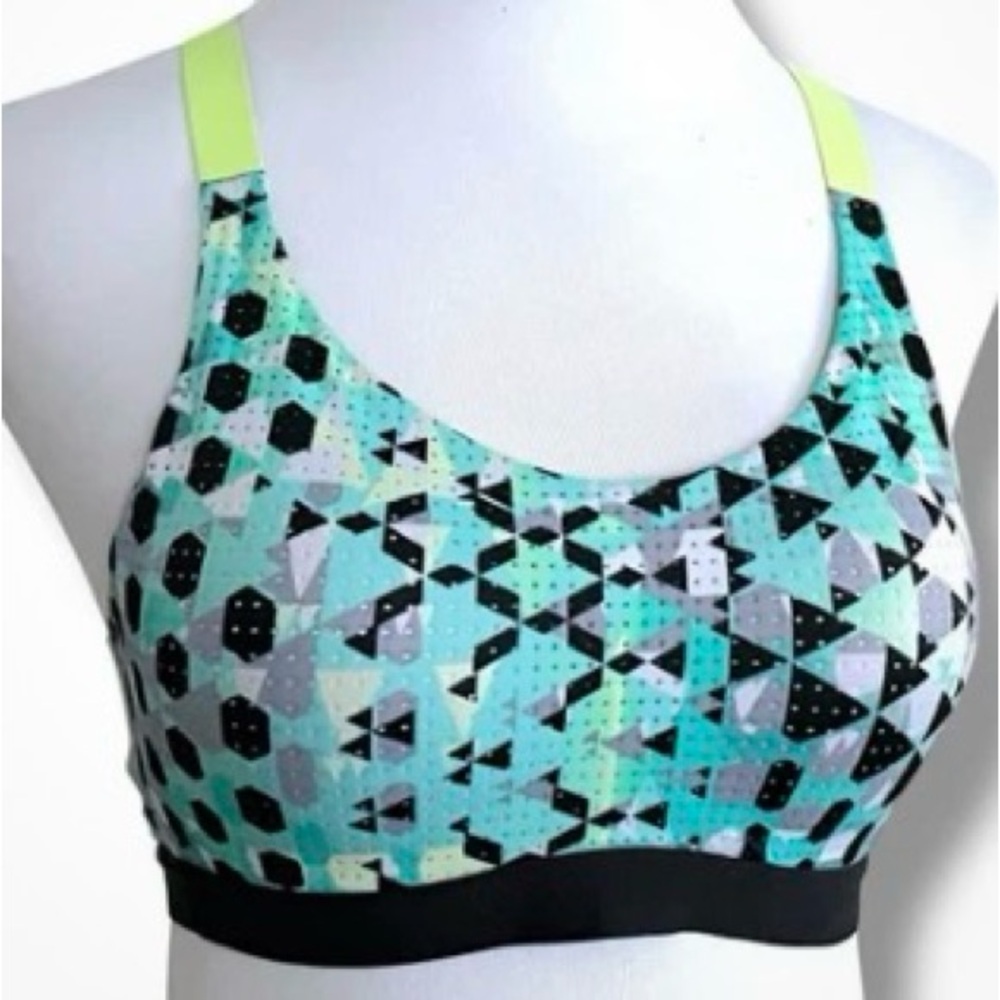 Victoria's Secret VSX "The Player" Sports Bra Size 34C